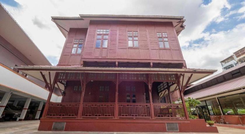 Oyo 1089 Baan Boran Hotel Bangkok Exterior photo