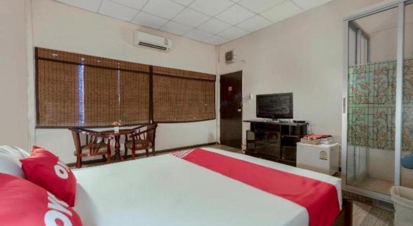 Oyo 1089 Baan Boran Hotel Bangkok Exterior photo